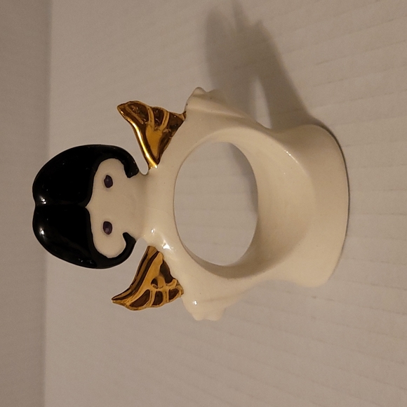 Adorable Set of 4 Porcelain Angel Napkin Rings - Picture 2 of 10